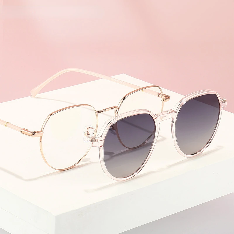 Two-in-one Metal Cat Eye Sunglasses Women Magnetic Clip Cover Vintage Optical Eyeglasses Frame Designer Polarized Sun Glasses
Two-in-one Metal Cat Eye Sunglasses Women Magnetic Clip Cover Vintage Optical Eyeglasses Frame Designer Polarized Sun Glasses