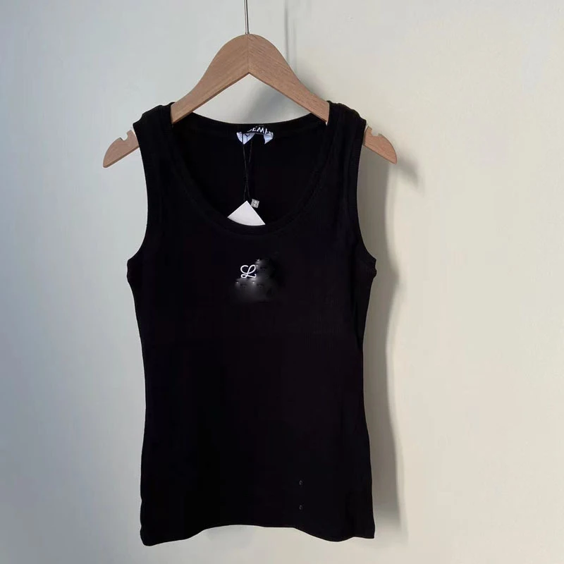 2023 Casual Sexy Summer New Thread Embroidered LOGO Comfortable and Breathable Casual Sexy Tank Top
2023 Casual Sexy Summer New Thread Embroidered LOGO Comfortable and Breathable Casual Sexy Tank Top