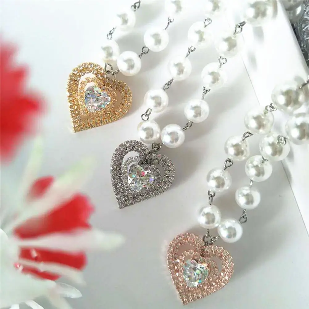 Pet Collar Eye-catching Pet Necklace Medium Dog Cat Necklace with Love Heart Pendant
Pet Collar Eye-catching Pet Necklace Medium Dog Cat Necklace with Love Heart Pendant