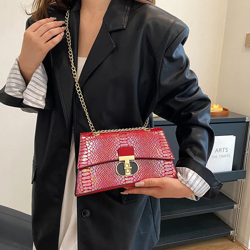 New Small Shoulder Bag PU Leather Women Handbags Brand Design Chain Purse Luxury Snake Pattern Crossbody Bag
New Small Shoulder Bag PU Leather Women Handbags Brand Design Chain Purse Luxury Snake Pattern Crossbody Bag
