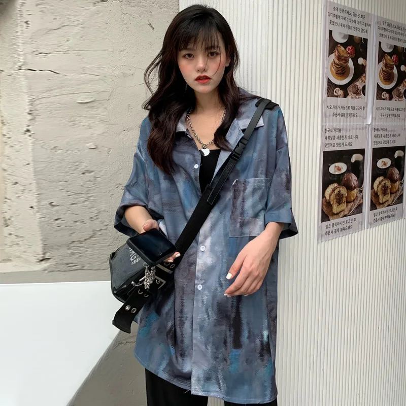 Tie-dyed Blue Short Sleeve Women Shirts Cardigan Lapel Shirt Summer High Street Loose Tops Large Size Single Breasted Blouses
Tie-dyed Blue Short Sleeve Women Shirts Cardigan Lapel Shirt Summer High Street Loose Tops Large Size Single Breasted Blouses