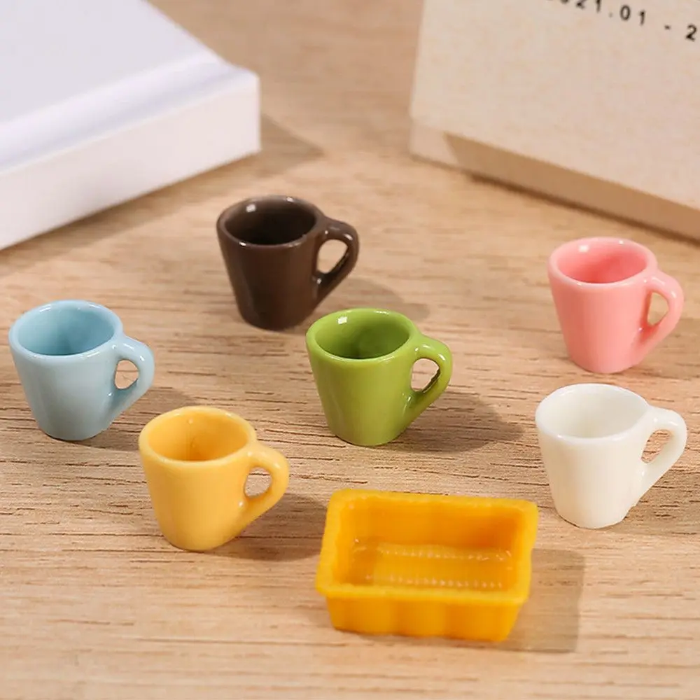Cute Home Kitchen Room Resin Mug Model Dollhouse Coffee Cup Mini Cookware Decors Miniature Food Drink Dolls Accessories
Cute Home Kitchen Room Resin Mug Model Dollhouse Coffee Cup Mini Cookware Decors Miniature Food Drink Dolls Accessories