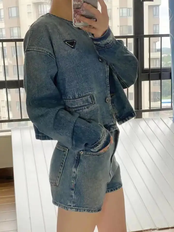 5487 Ladies Denim Jacket Denim Suit 2023 New Shorts Triangle Logo Luxury Design Women Trend Fashion
5487 Ladies Denim Jacket Denim Suit 2023 New Shorts Triangle Logo Luxury Design Women Trend Fashion