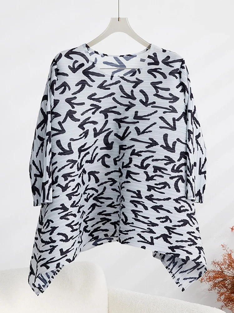 Printed Pleated T-shirt For Women Fashion Round Neck Half Sleeves Color Block Thin Tops Female Clothes 2023 New
Printed Pleated T-shirt For Women Fashion Round Neck Half Sleeves Color Block Thin Tops Female Clothes 2023 New