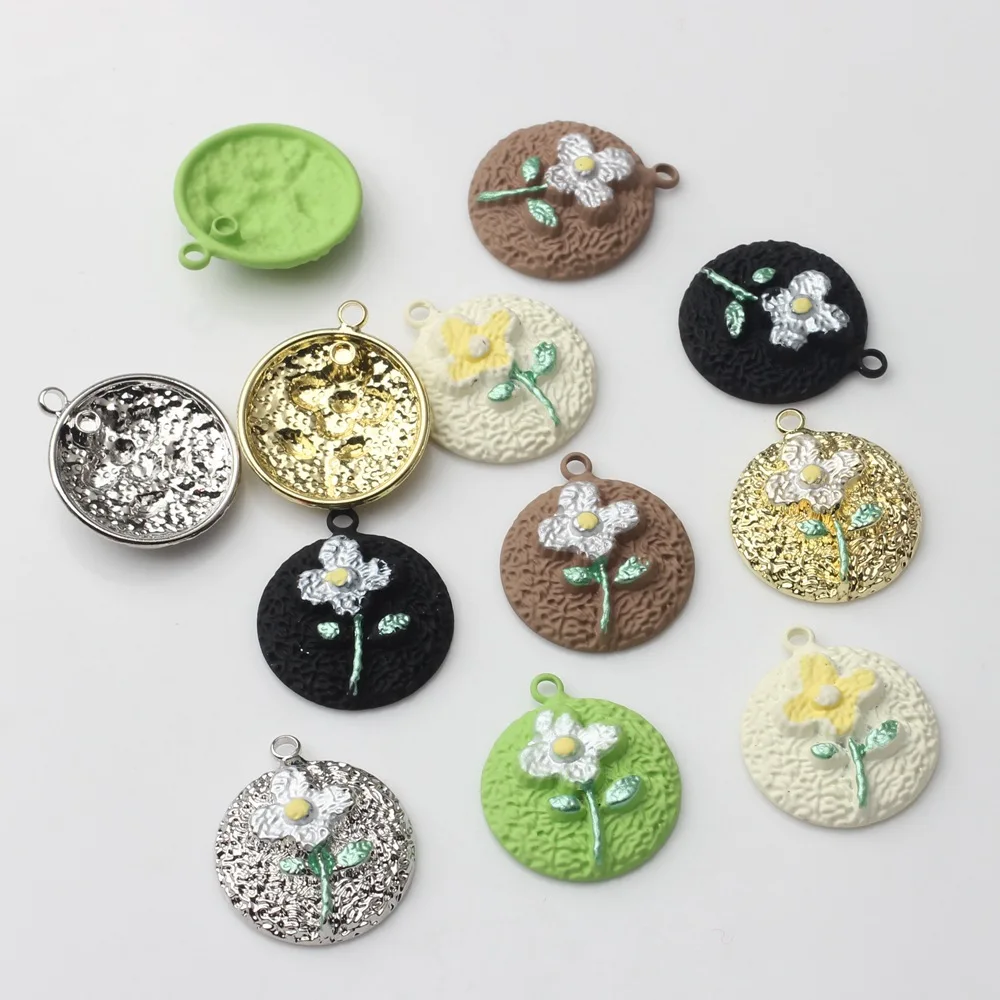 Korean Version Of Simple Alloy Paint Round Small Flowers Creative Handmade Jewelry Pendant Diy Earrings Necklace Accessories
Korean Version Of Simple Alloy Paint Round Small Flowers Creative Handmade Jewelry Pendant Diy Earrings Necklace Accessories