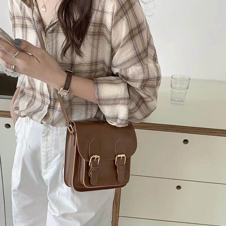 New Women's Bag Wholesale Simple Pure Color Versatile PU Retro Small Square Bag Korean Single Shoulder Bag Crossbody Bag Women
New Women's Bag Wholesale Simple Pure Color Versatile PU Retro Small Square Bag Korean Single Shoulder Bag Crossbody Bag Women