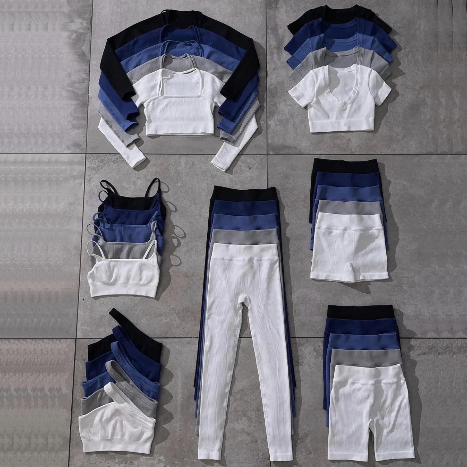 2022 Seamless Yoga Set Women Clothing 2PCS Crop Top Shirt Sport Workout High Waist Shorts Two Piece Set Female Fitness Gym Suit
2022 Seamless Yoga Set Women Clothing 2PCS Crop Top Shirt Sport Workout High Waist Shorts Two Piece Set Female Fitness Gym Suit