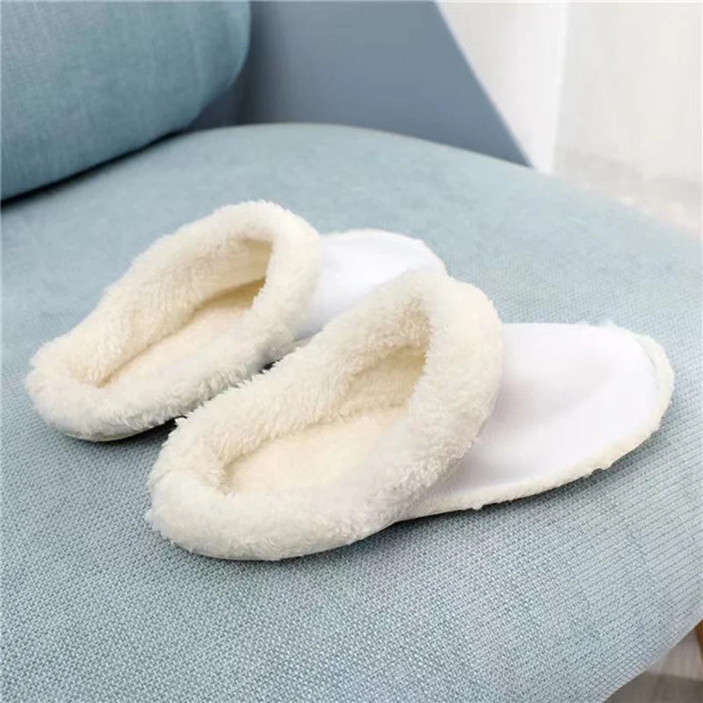 Hole Shoes Plus Velvet Liner Winter Warm Shoe Cover Thickened Soft Plush Cover Detachable Cotton Sleeve Plush Liner Girls Gifts
Hole Shoes Plus Velvet Liner Winter Warm Shoe Cover Thickened Soft Plush Cover Detachable Cotton Sleeve Plush Liner Girls Gifts