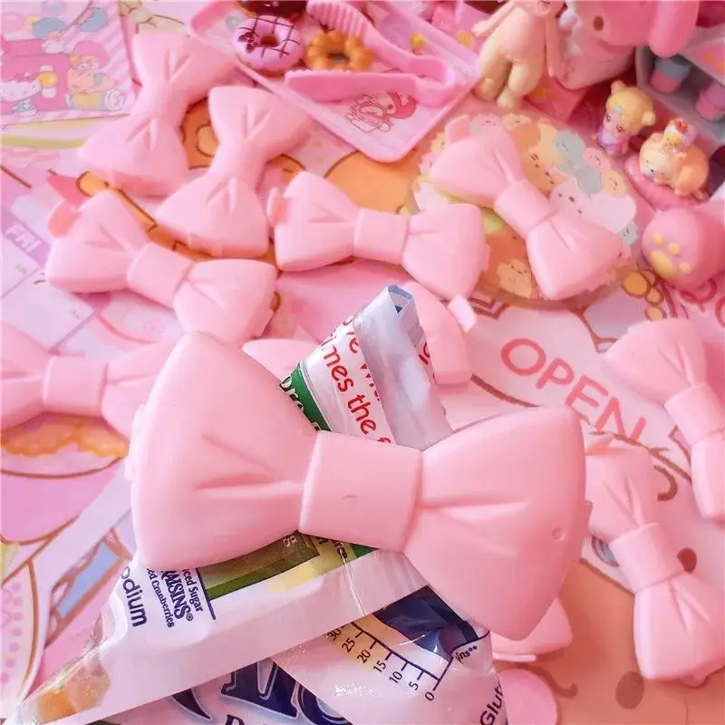 Kawaii Девочка Сердце Ins милый Hello Kitty розовый лук фотография зажим для хранения зажим для запечатывания игрушки для девочки
Kawaii Девочка Сердце Ins милый Hello Kitty розовый лук фотография зажим для хранения зажим для запечатывания игрушки для девочки