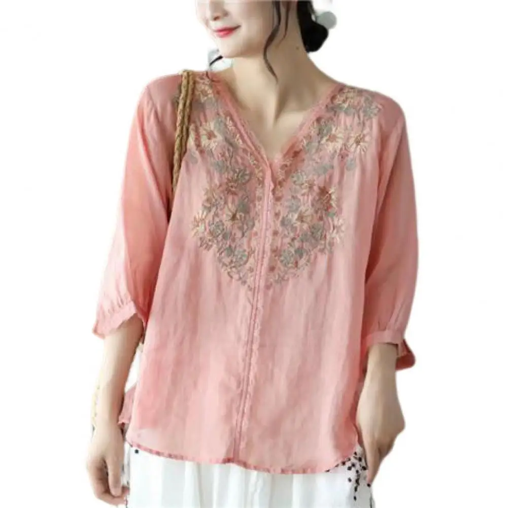 Women Shirt V-Neck Half Sleeve Lace Trim Thin Embroidery Flower Print Retro Shirt Top ropa de mujer
Women Shirt V-Neck Half Sleeve Lace Trim Thin Embroidery Flower Print Retro Shirt Top ropa de mujer