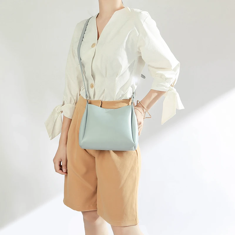 High sense women's spring and autumn 2022 new high-capacity Single Shoulder Messenger Bag Fashion bucket bag versatile
High sense women's spring and autumn 2022 new high-capacity Single Shoulder Messenger Bag Fashion bucket bag versatile