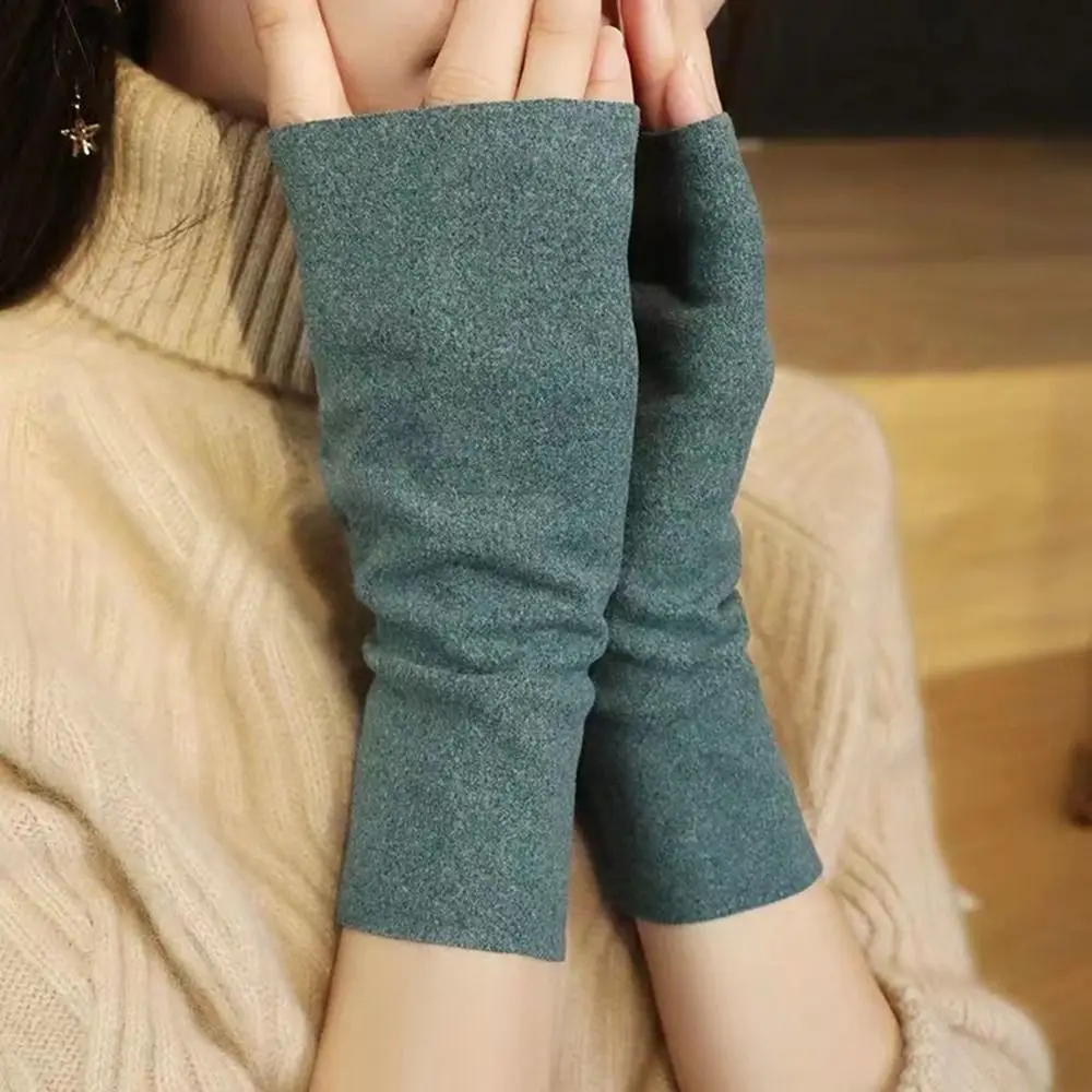 Women Fingerless Gloves Winter Warm Touch Screen Half Finger Gloves For Women Outdoor Cycling Velvet Mittens
Women Fingerless Gloves Winter Warm Touch Screen Half Finger Gloves For Women Outdoor Cycling Velvet Mittens