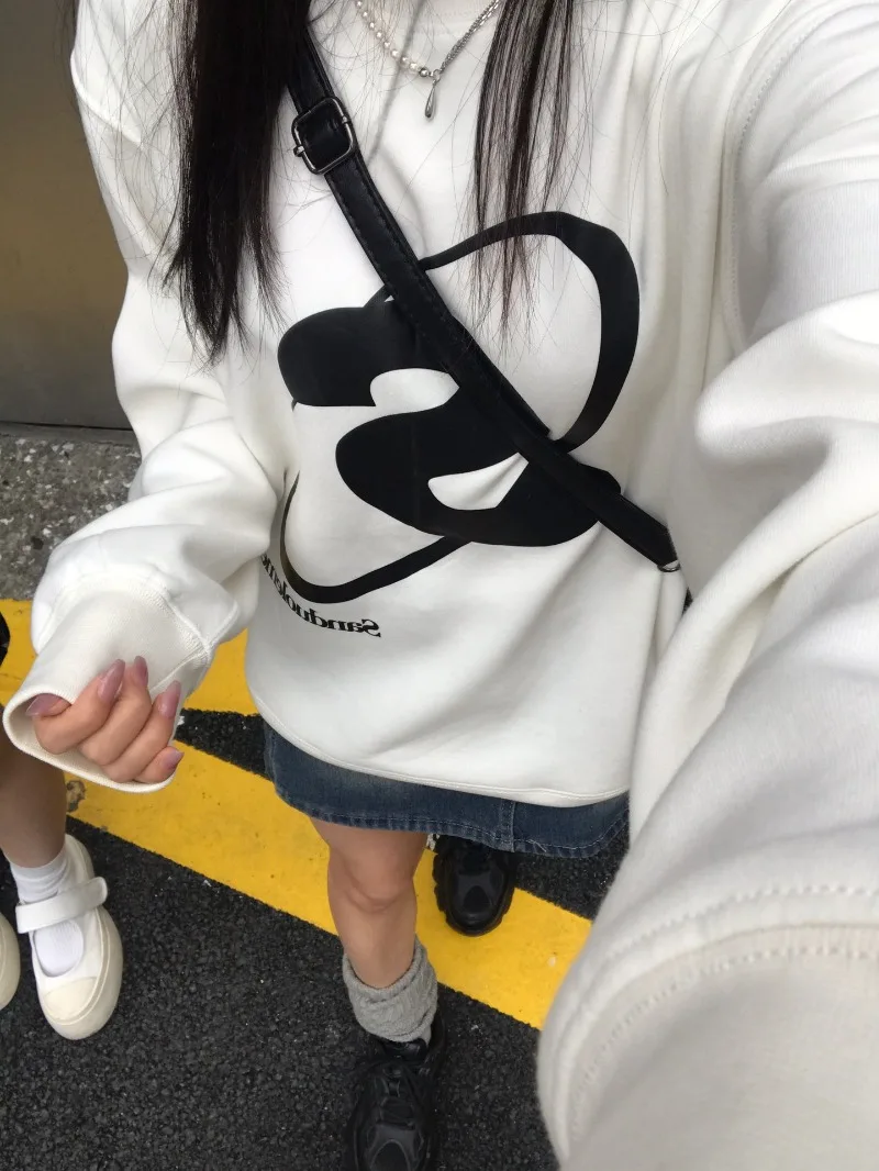 Y2k Women's Sweatshirts Casual Long Sleeves Fleece Tops Ladies Streetwear Fashion Pullover Clothes Female O-neck Hoodies
Y2k Women's Sweatshirts Casual Long Sleeves Fleece Tops Ladies Streetwear Fashion Pullover Clothes Female O-neck Hoodies