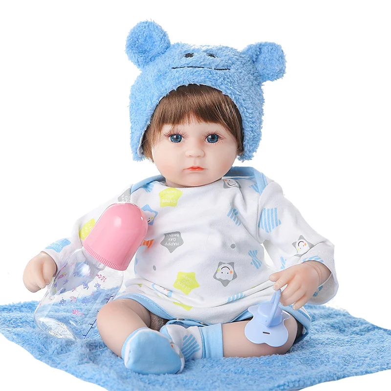 Simulated Reborn Doll Baby Soft Rubber Doll Blue Plush Hat Plush Children's Toy 45cm
Simulated Reborn Doll Baby Soft Rubber Doll Blue Plush Hat Plush Children's Toy 45cm