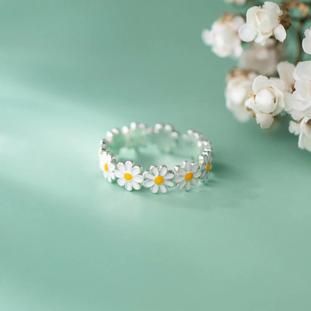 Trendy Silver Color Daisy Flower Rings For Women Sweet Cute Finger Ring Wedding Fine Jewelry GIft
Trendy Silver Color Daisy Flower Rings For Women Sweet Cute Finger Ring Wedding Fine Jewelry GIft