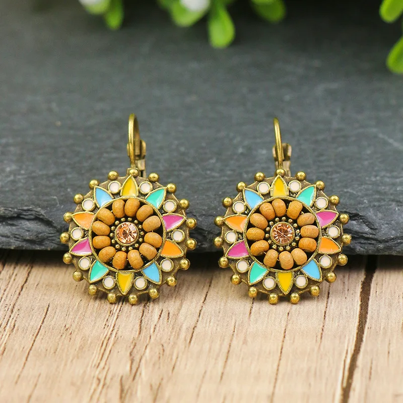 Vintage Colorful Ethnic Style Round Flowers Huggie Earrings For Women Bohemian Ear Buckle Hoops Earrings Jewelry
Vintage Colorful Ethnic Style Round Flowers Huggie Earrings For Women Bohemian Ear Buckle Hoops Earrings Jewelry