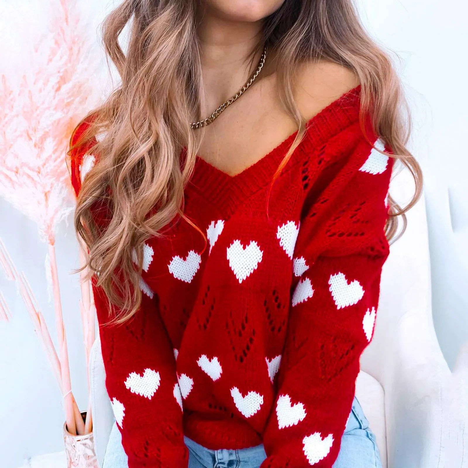 Fashion V-Neck Heart Printed Sweaters Long Sleeves Loose Pullovers Ladies Casual Winter Knit Jumper Streetwear Sueter Mujer A40
Fashion V-Neck Heart Printed Sweaters Long Sleeves Loose Pullovers Ladies Casual Winter Knit Jumper Streetwear Sueter Mujer A40