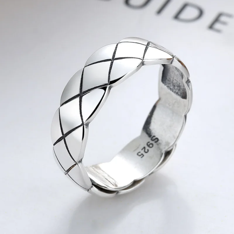 Vintage S925 Sterling Silver Wide Lingge Open Cuff Finger Rings for Women Men Trendy Adjustable Simple Fine Jewelry Party Gifts
Vintage S925 Sterling Silver Wide Lingge Open Cuff Finger Rings for Women Men Trendy Adjustable Simple Fine Jewelry Party Gifts