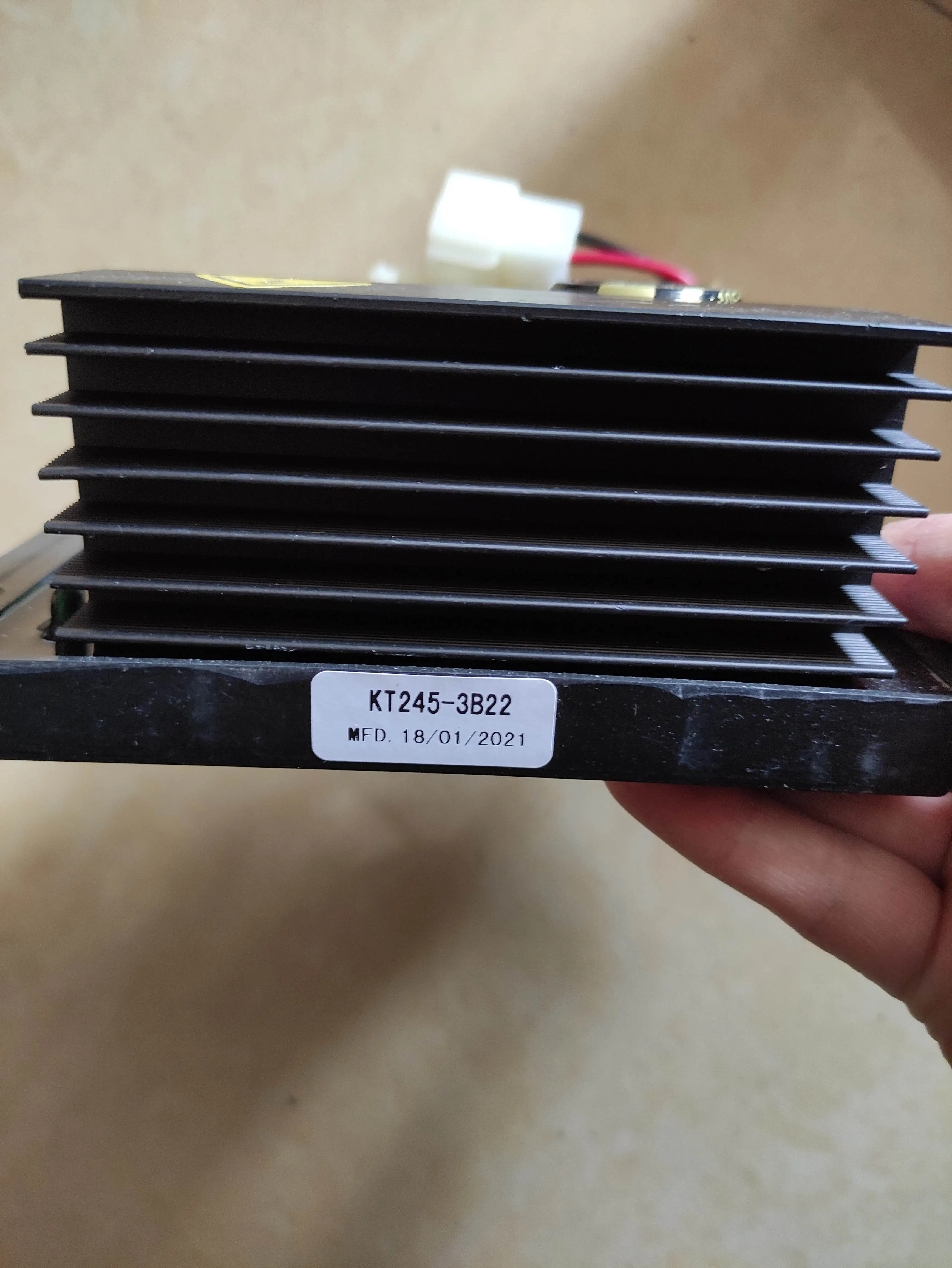 KT245-3B22 AVR 9 WIRES REGULATOR THREE PHASE GENERATOR PARTS
KT245-3B22 AVR 9 WIRES REGULATOR THREE PHASE GENERATOR PARTS