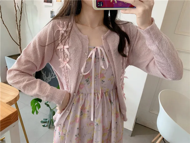 2022 новый весенний вязаный кардиган в стиле ретро для девочек с милой лентой и жемчужинами на пуговицах
2022 новый весенний вязаный кардиган в стиле ретро для девочек с милой лентой и жемчужинами на пуговицах