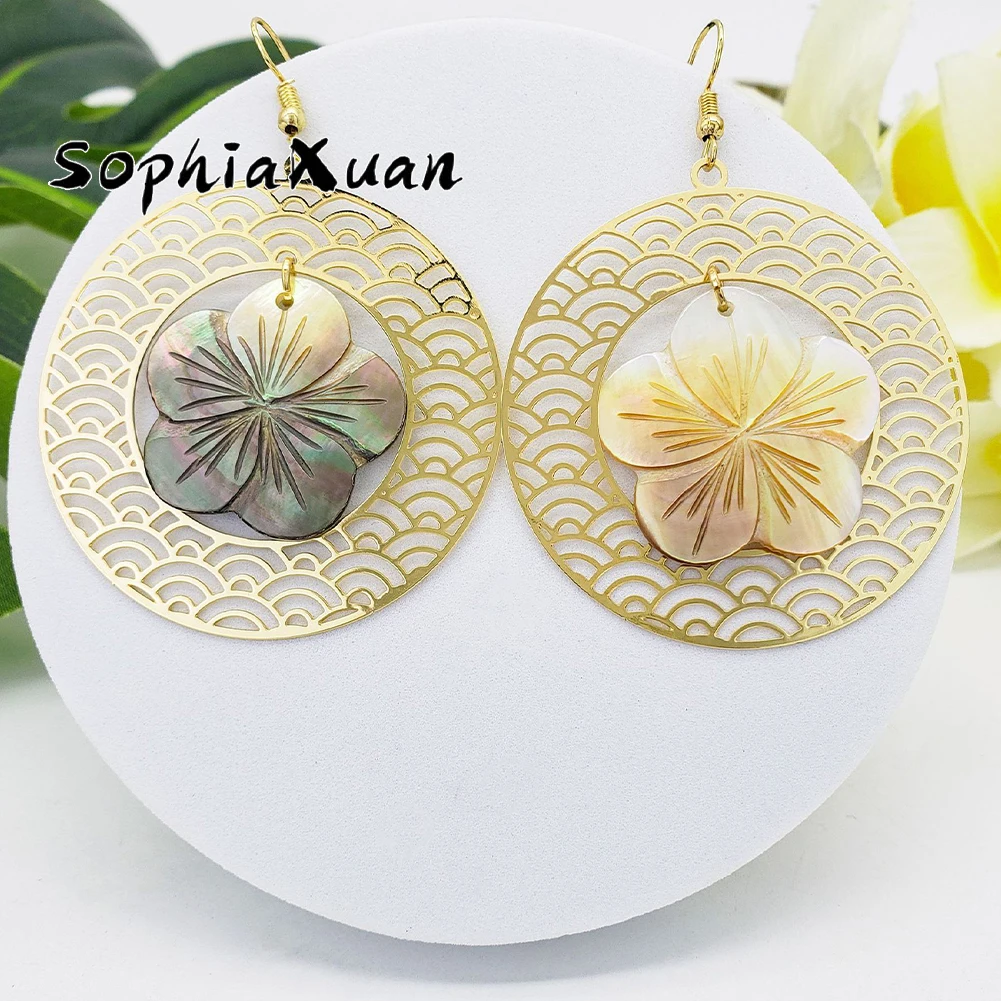 

SophiaXuan New Hawaiian Black Shell Earing Carved Flower Accessories Dangle Earring Hollow design Pearl Earrings for Women 2023