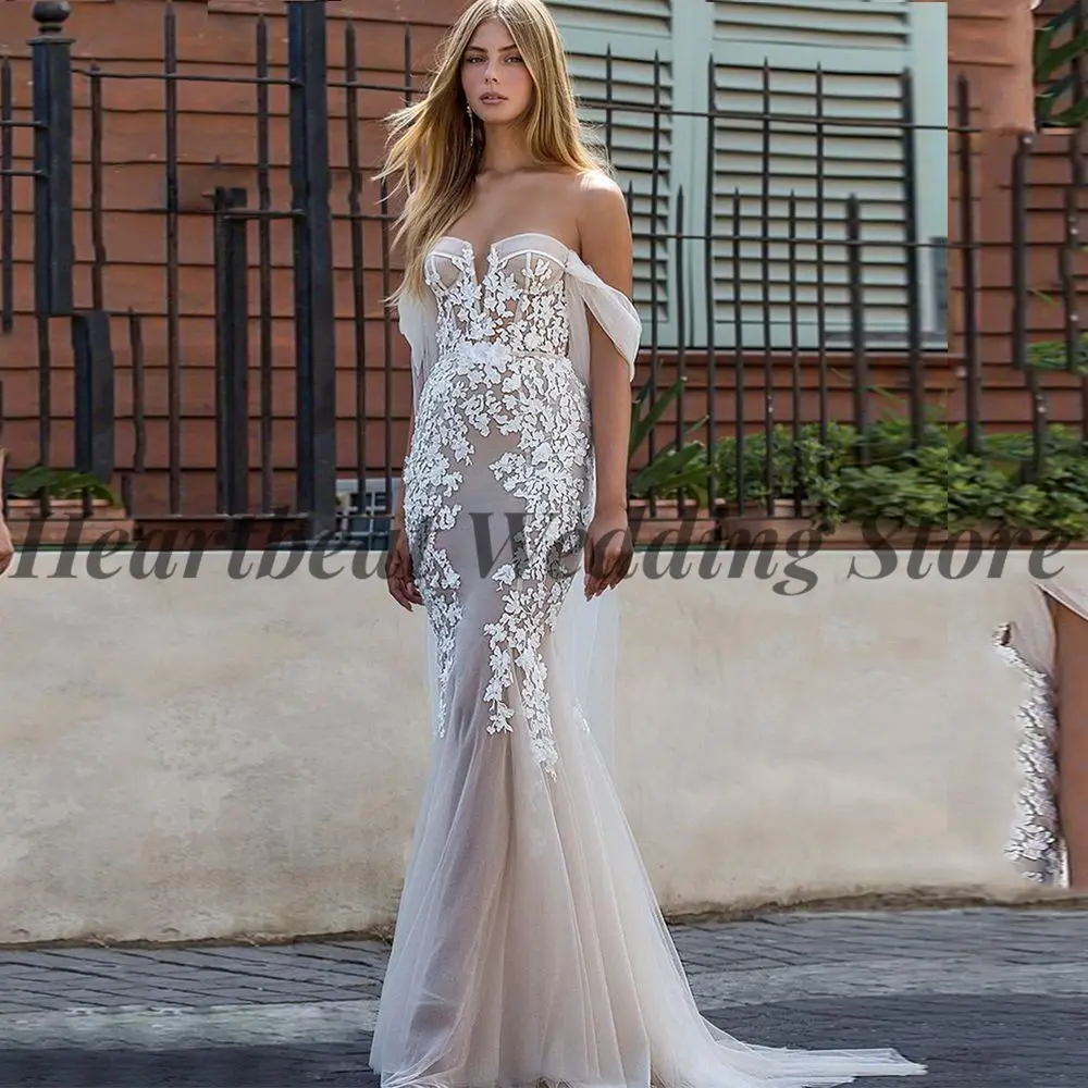 Exquisite Mermaid Wedding Dress for Women 2023 with Strapless Off-shoulder Lace Applique and Court Train Backless Bridal Gown
Exquisite Mermaid Wedding Dress for Women 2023 with Strapless Off-shoulder Lace Applique and Court Train Backless Bridal Gown