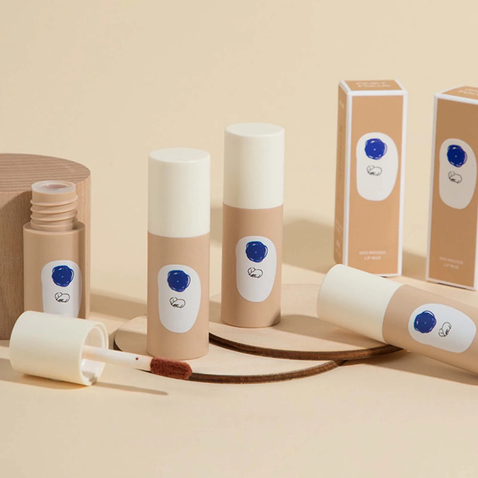 Lovely Dog Matte Lip Mud Lip Gloss Non-Stick Cup Lips Makeup Tool For Outdoor Travel
Lovely Dog Matte Lip Mud Lip Gloss Non-Stick Cup Lips Makeup Tool For Outdoor Travel