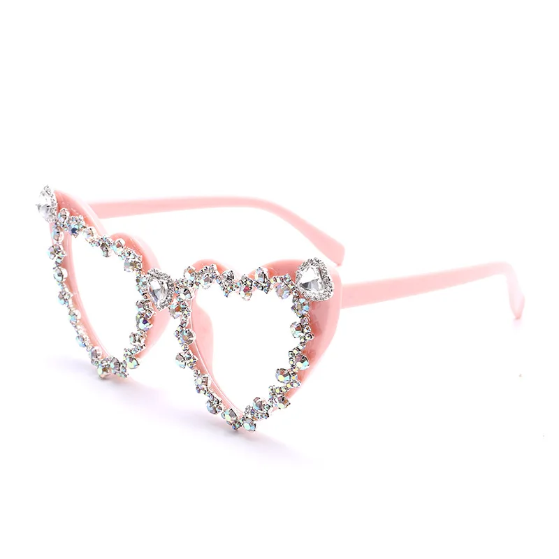Vintage Diamond Inlaid Flat Lens Fashion Heart Loving Glasses Women's Metal Hinge Large Frame Personality Sunglasses
Vintage Diamond Inlaid Flat Lens Fashion Heart Loving Glasses Women's Metal Hinge Large Frame Personality Sunglasses