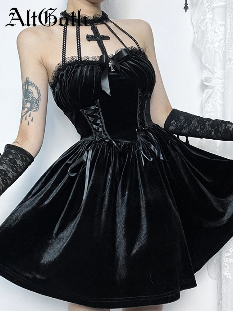 AltGoth Dark Gothic Fairycore Velvet Dress Women Aesthetic Lace Patchwork High Waist Bandage Cross Halter Dress Partywear Female
AltGoth Dark Gothic Fairycore Velvet Dress Women Aesthetic Lace Patchwork High Waist Bandage Cross Halter Dress Partywear Female