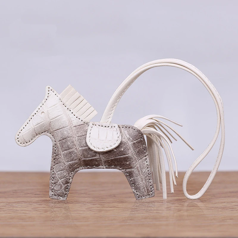 Hand-Stitched Crocodile Skin H Family Pony Pendant Mini Leather Bag Pendant Accessories High-end bag Pendant
Hand-Stitched Crocodile Skin H Family Pony Pendant Mini Leather Bag Pendant Accessories High-end bag Pendant