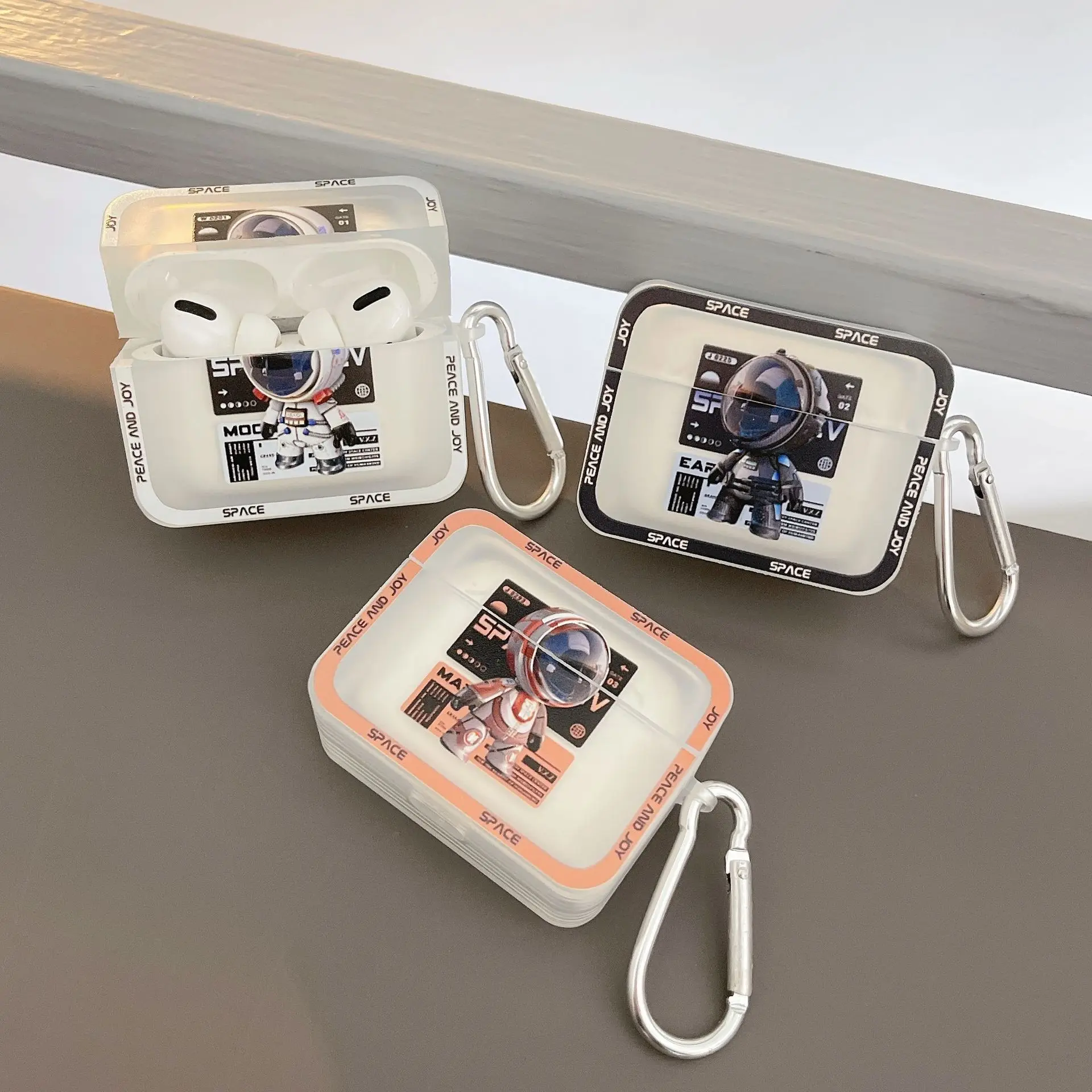 Cute doll astronaut iphone wireless bluetooth headset cover for airpods 1/2 airpods3/pro protective case anti-drop
Cute doll astronaut iphone wireless bluetooth headset cover for airpods 1/2 airpods3/pro protective case anti-drop