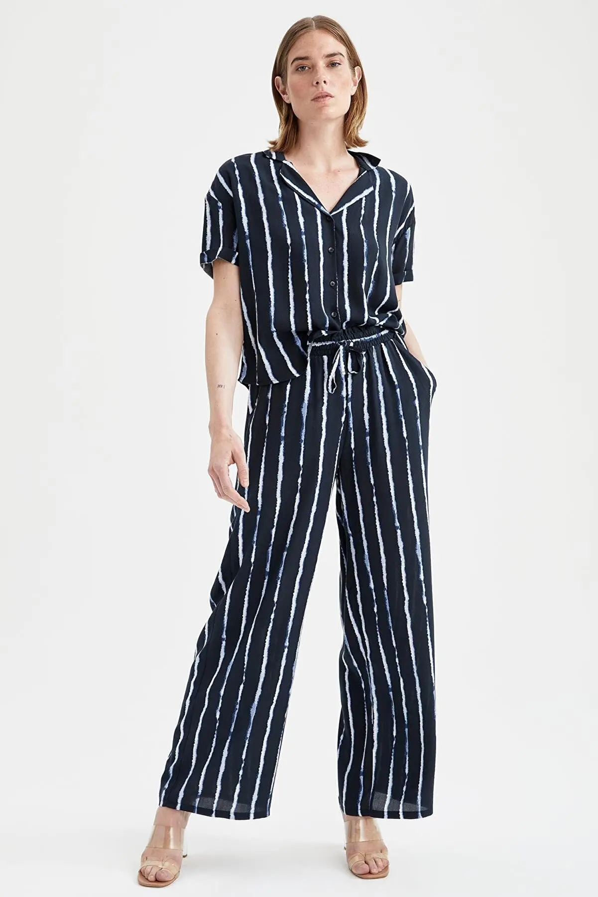 RELAX Fit Shirt with Line pattern Summer women's Shirts Fashion women's Blouses Pretty and Cheap women's Blouses 122313637
RELAX Fit Shirt with Line pattern Summer women's Shirts Fashion women's Blouses Pretty and Cheap women's Blouses 122313637