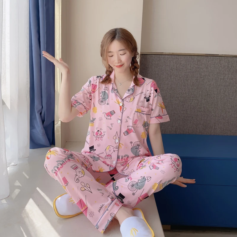 2022 New Spring and Summer Short-sleeved Trousers Women's Pajamas Cardigan Milk Silk Cartoon Sweet Suit Pajama 
2022 New Spring and Summer Short-sleeved Trousers Women's Pajamas Cardigan Milk Silk Cartoon Sweet Suit Pajama