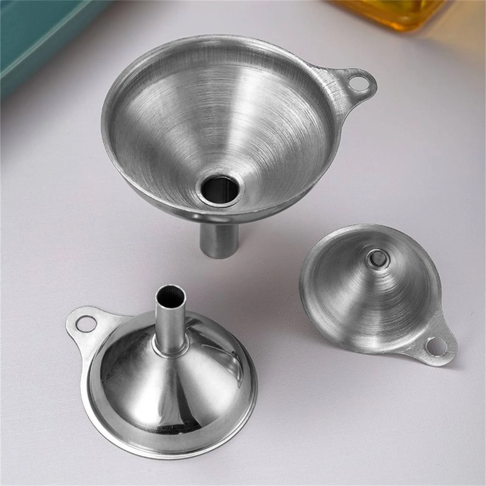 Stainless Steel Funnel Kitchen Oil Liquid Funnel Metal Funnel with Detachable Filter Wide Mouth Funnel for Canning Kitchen Tools
Stainless Steel Funnel Kitchen Oil Liquid Funnel Metal Funnel with Detachable Filter Wide Mouth Funnel for Canning Kitchen Tools
