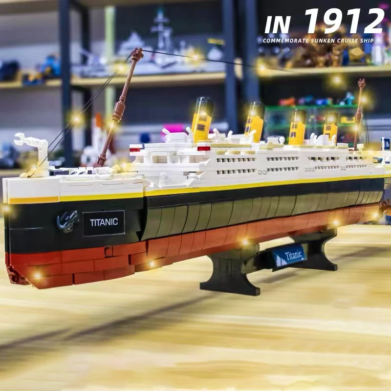 Ideas Series City RMS Titanic Building Blocks Creative Big Cruise Ship Boat Bricks Kits Model Toys For Kid Birthday Gift MOC
Ideas Series City RMS Titanic Building Blocks Creative Big Cruise Ship Boat Bricks Kits Model Toys For Kid Birthday Gift MOC