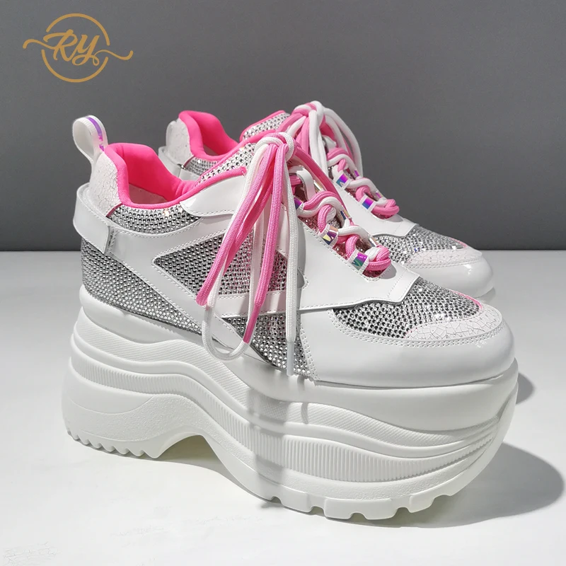 RY-RELAA women's european shoes GENUINE LEATHER neon sneakers 2022 springtime new style INS women shoes platform sneakers tide
RY-RELAA women's european shoes GENUINE LEATHER neon sneakers 2022 springtime new style INS women shoes platform sneakers tide