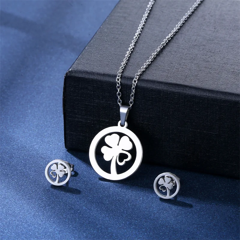 Stainless Steel Silver Color Round Flower Pendant Chain Necklace Stud Earring for Women Party Birthday Fashion Jewelry Set Gift
Stainless Steel Silver Color Round Flower Pendant Chain Necklace Stud Earring for Women Party Birthday Fashion Jewelry Set Gift