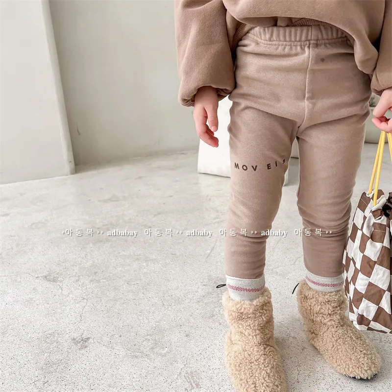 2023 Winter New Children Plus Velvet Thick Leggings Fashion Letter Print Girls Leggings Warm Kids Trousers Cotton Baby Girl Pant
2023 Winter New Children Plus Velvet Thick Leggings Fashion Letter Print Girls Leggings Warm Kids Trousers Cotton Baby Girl Pant