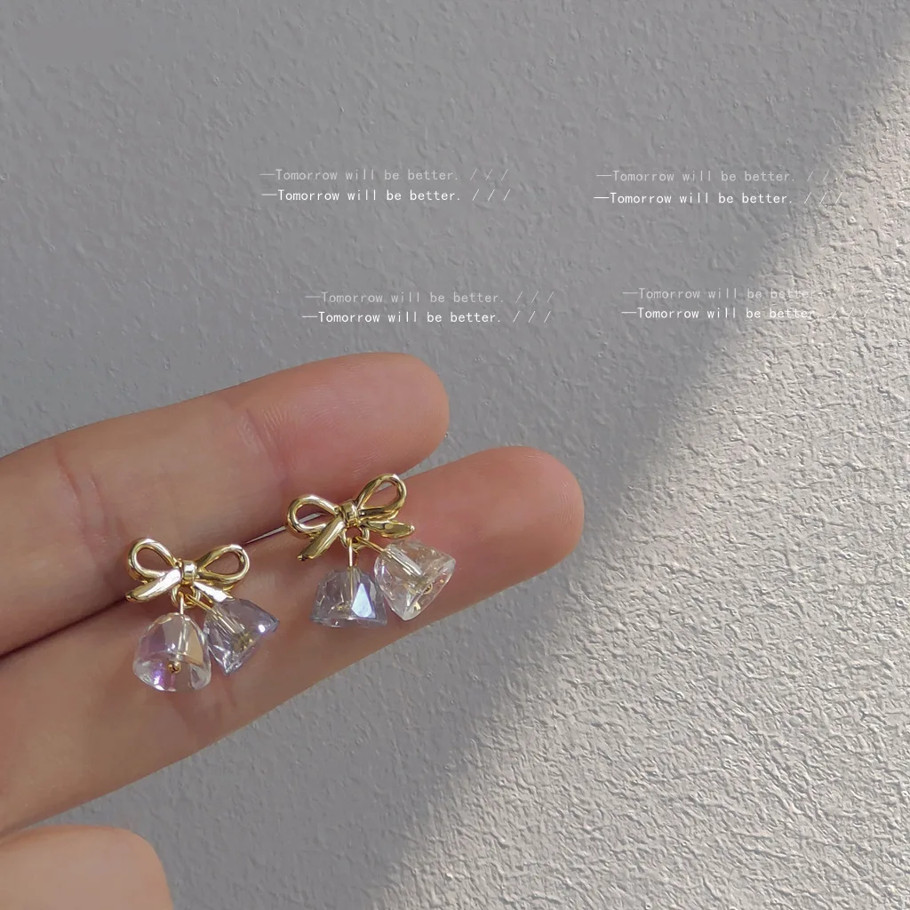 14K Gold-Plated Micro Zircon Bell Earrings For Women 925 Silver Pin Fashion Jewelry
14K Gold-Plated Micro Zircon Bell Earrings For Women 925 Silver Pin Fashion Jewelry