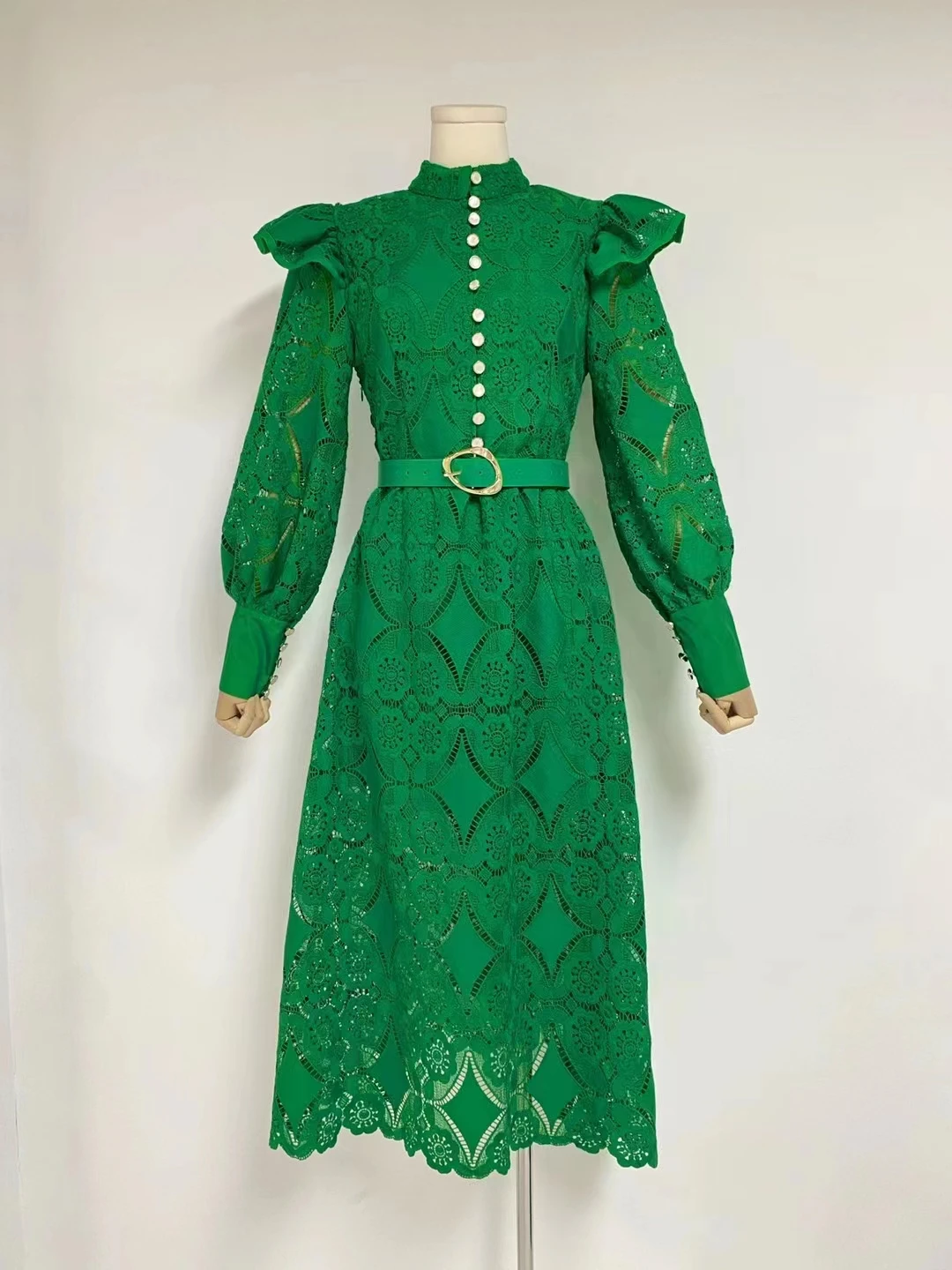 French Elegant Bohemian Style 2023 Autumn Stand Neck Long Sleeve Ruffle Design Waist Embroidery Hollow Out Dress
French Elegant Bohemian Style 2023 Autumn Stand Neck Long Sleeve Ruffle Design Waist Embroidery Hollow Out Dress
