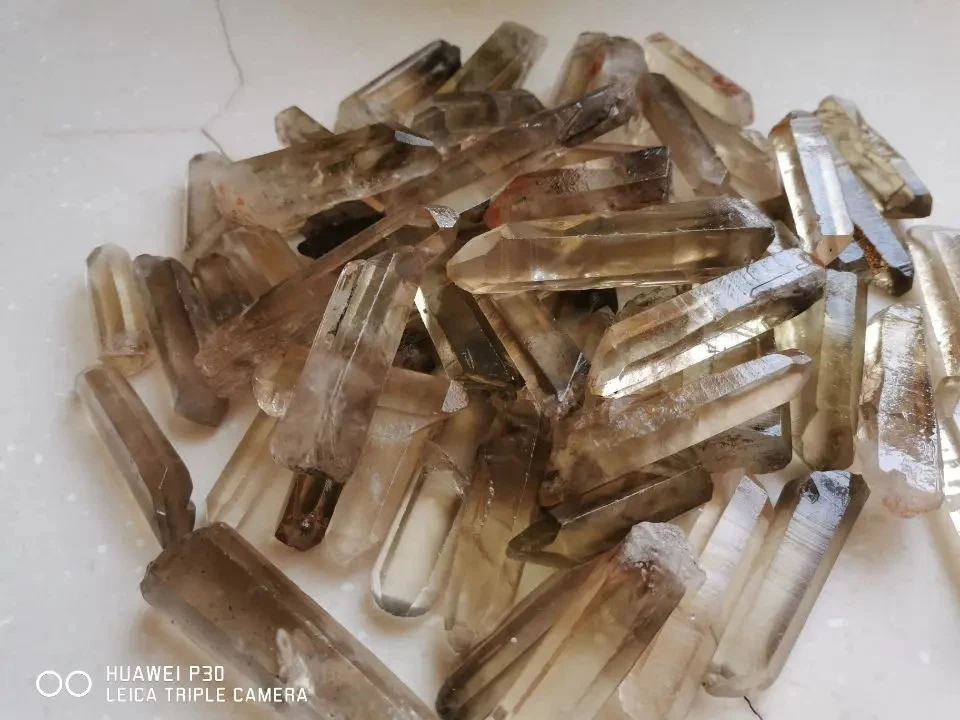 Дымчатый кристалл кварца Лемурийского происхождения BASILOSAURUS
Дымчатый кристалл кварца Лемурийского происхождения BASILOSAURUS