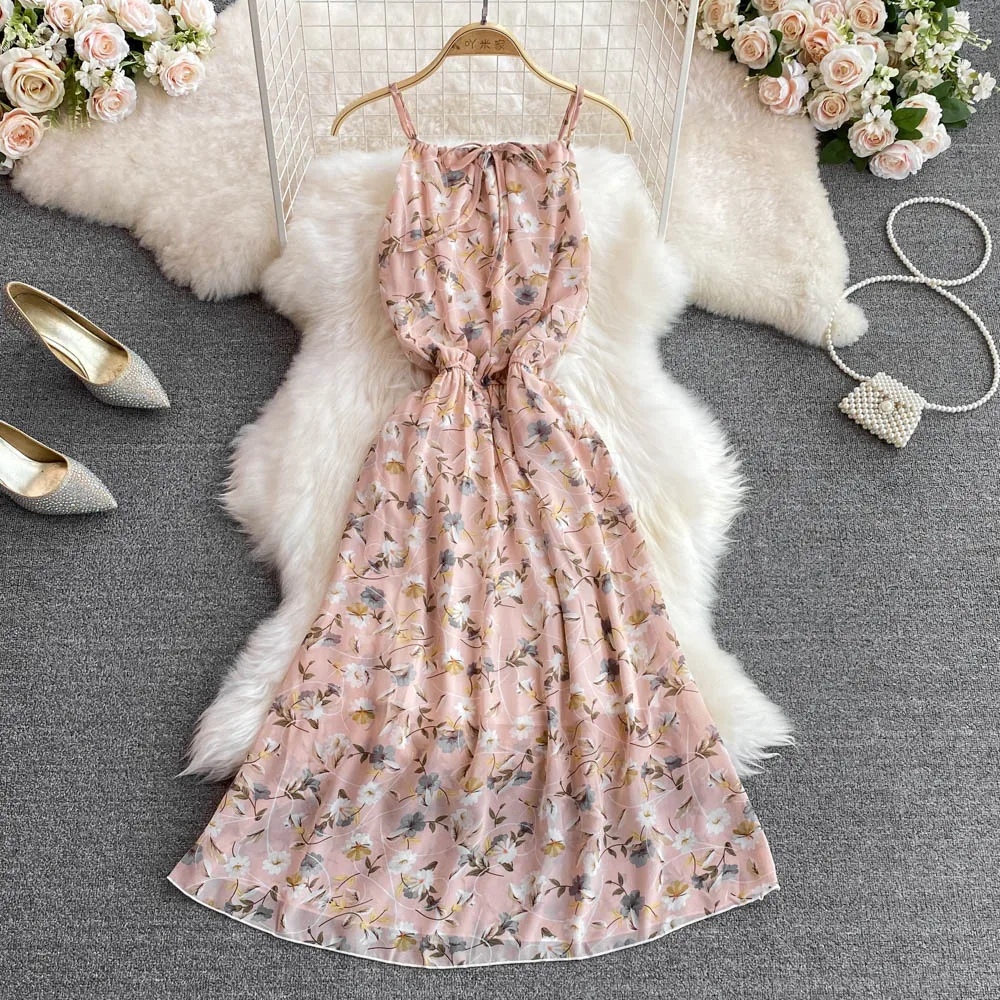 Женское шифоновое платье на бретельках, с цветочным принтом
Женское шифоновое платье на бретельках, с цветочным принтом