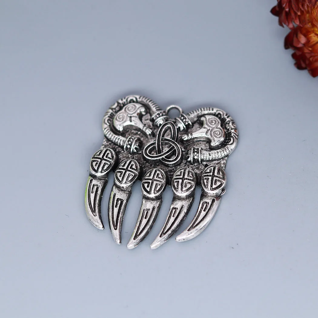 3pcs/Lot Viking Bear Paw Trinity Knot Berserker Charm Pendant for DIY Necklace Handmade Jewelry Making Amulet
3pcs/Lot Viking Bear Paw Trinity Knot Berserker Charm Pendant for DIY Necklace Handmade Jewelry Making Amulet