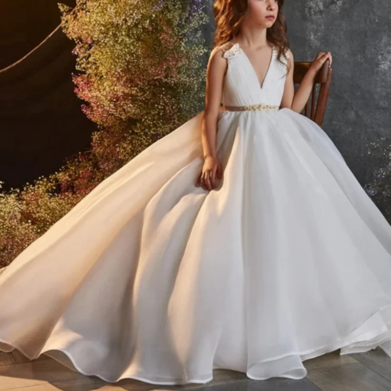 Платье ТРАПЕЦИЕВИДНОЕ без рукавов, с V-образным вырезом
Платье ТРАПЕЦИЕВИДНОЕ без рукавов, с V-образным вырезом