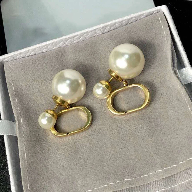 Coconal Fashion And Popular Ladies Party Alloy Pearl Letter Pendant Earrings Girl Classic Retro Letter Girlfriend Gift Jewelry
Coconal Fashion And Popular Ladies Party Alloy Pearl Letter Pendant Earrings Girl Classic Retro Letter Girlfriend Gift Jewelry