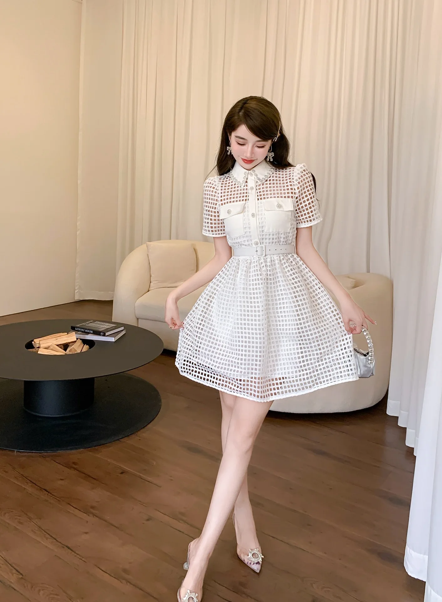 2023 spring and summer women's clothing fashion new Hollow-out Water-Soluble Embroidery Stitching Collar Dress 0511
2023 spring and summer women's clothing fashion new Hollow-out Water-Soluble Embroidery Stitching Collar Dress 0511