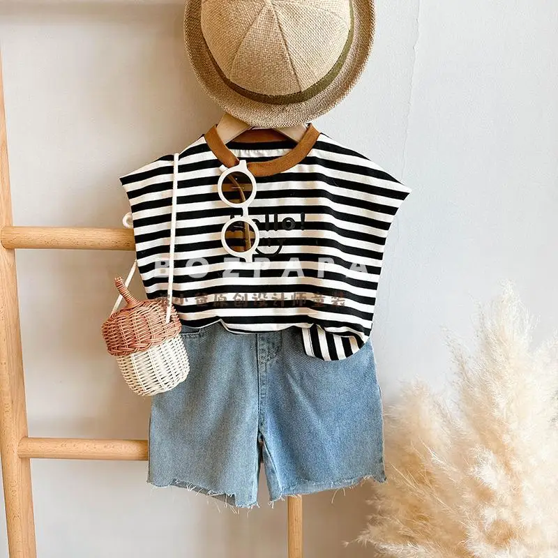 Boys' suit summer clothes new 2023 Korean version of children's striped sleeveless T-shirt denim shorts trendy two-piece tide
Boys' suit summer clothes new 2023 Korean version of children's striped sleeveless T-shirt denim shorts trendy two-piece tide