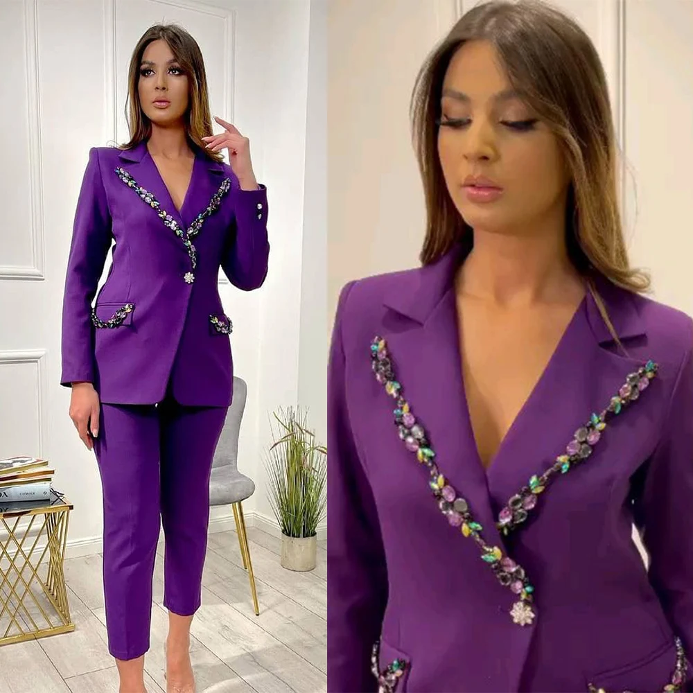 Elegant Beaded Mother of the Bride Dresses Vintage Notche Lapel One Button Purple Blazer Shiny Prom Party Suits 2 Pieces Set
Elegant Beaded Mother of the Bride Dresses Vintage Notche Lapel One Button Purple Blazer Shiny Prom Party Suits 2 Pieces Set