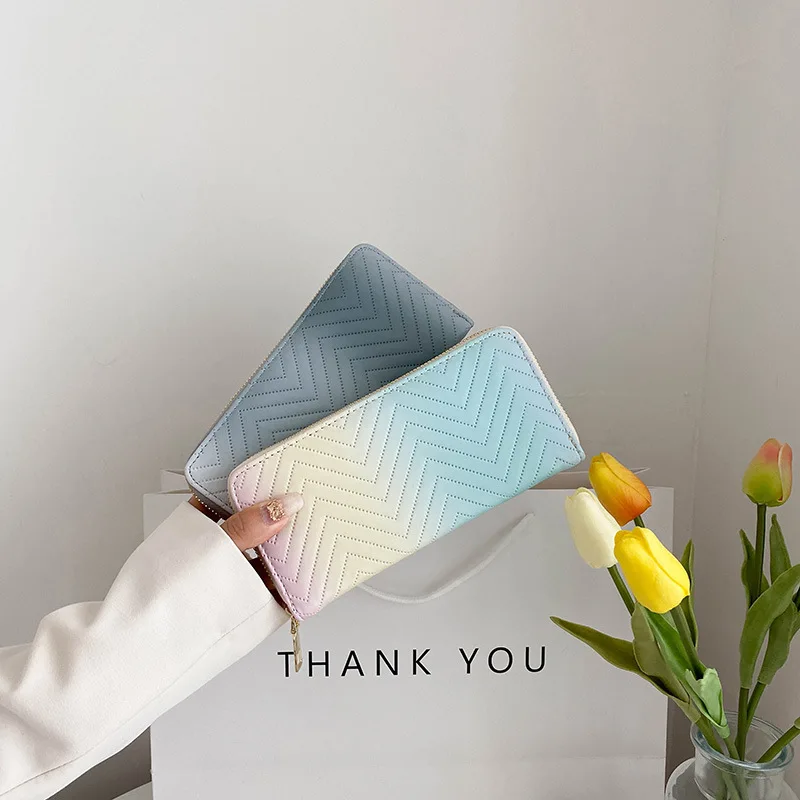2022 Spring New Women's Wallet Korean Version Gradient Color Multi-card Slot Long Zipper Purse Large-capacity Clutch Bags
2022 Spring New Women's Wallet Korean Version Gradient Color Multi-card Slot Long Zipper Purse Large-capacity Clutch Bags