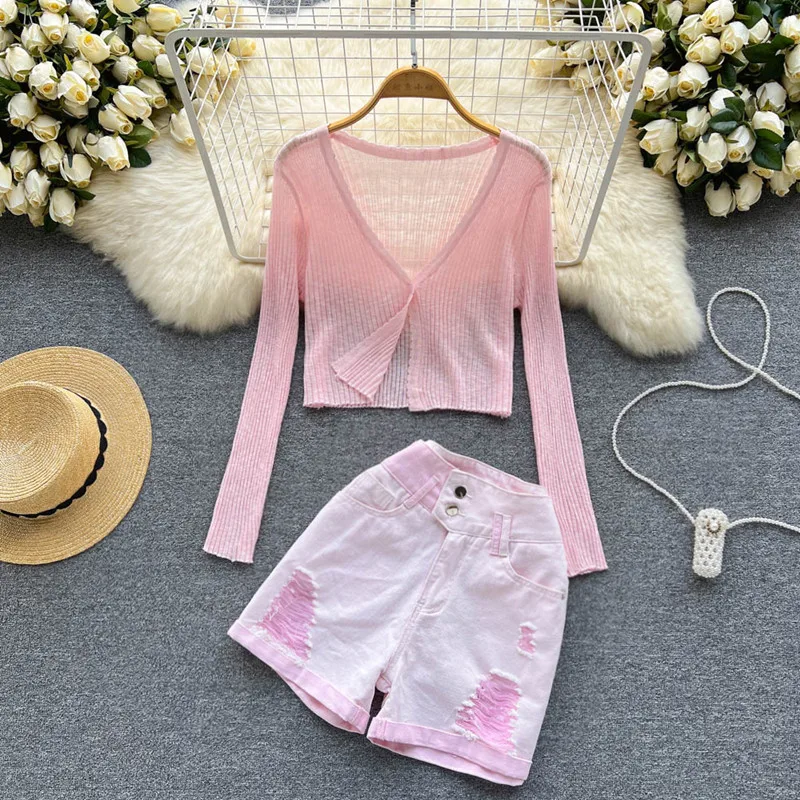 Summer long sleeved knitted sunscreen cardigan top jacket high waist hole denim shorts Two piece set
Summer long sleeved knitted sunscreen cardigan top jacket high waist hole denim shorts Two piece set